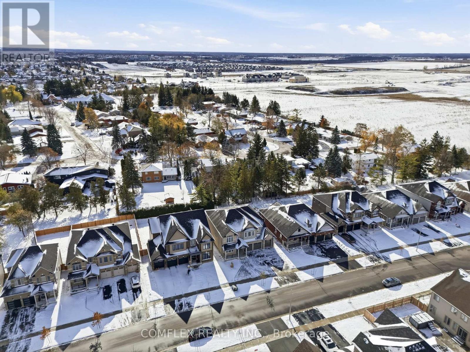 39 Connolly Road, Kawartha Lakes (Lindsay), Ontario  K9V 5H5 - Photo 4 - X12537238