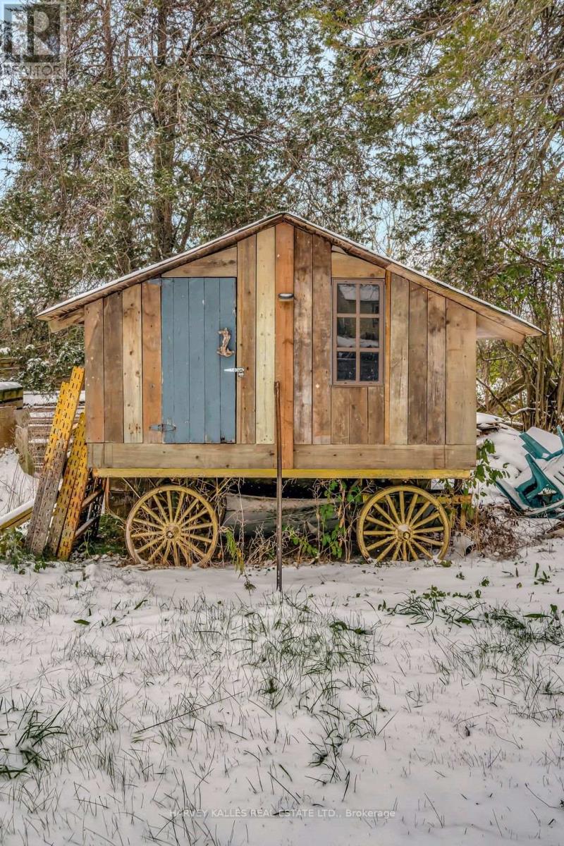 58 Valhalla Lane, Prince Edward County (Athol), Ontario  K0L 1P0 - Photo 11 - X12537246