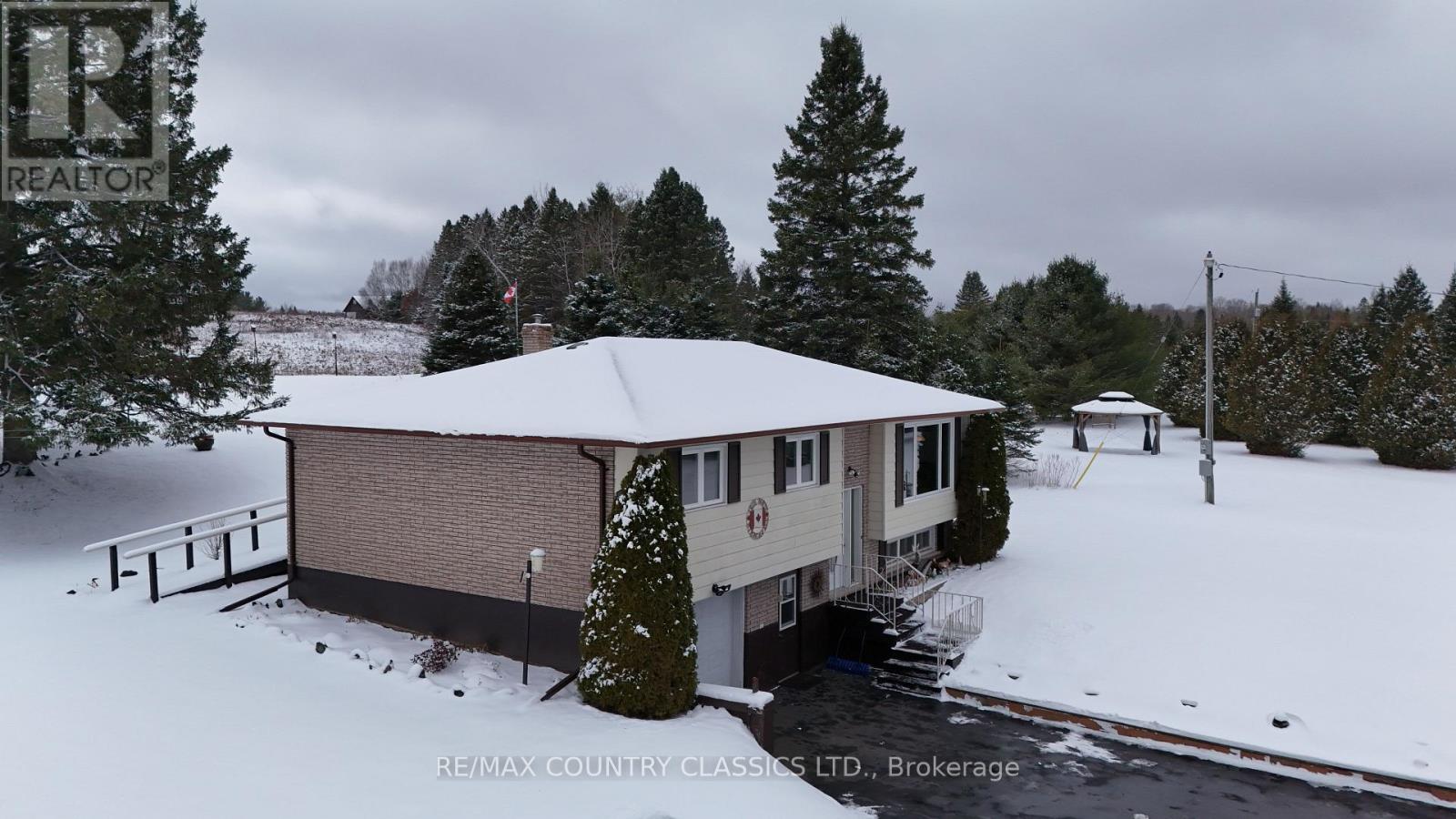 3559 South Baptiste Lake Road, Highlands East (Cardiff Ward), Ontario  K0L 2A0 - Photo 11 - X12537520