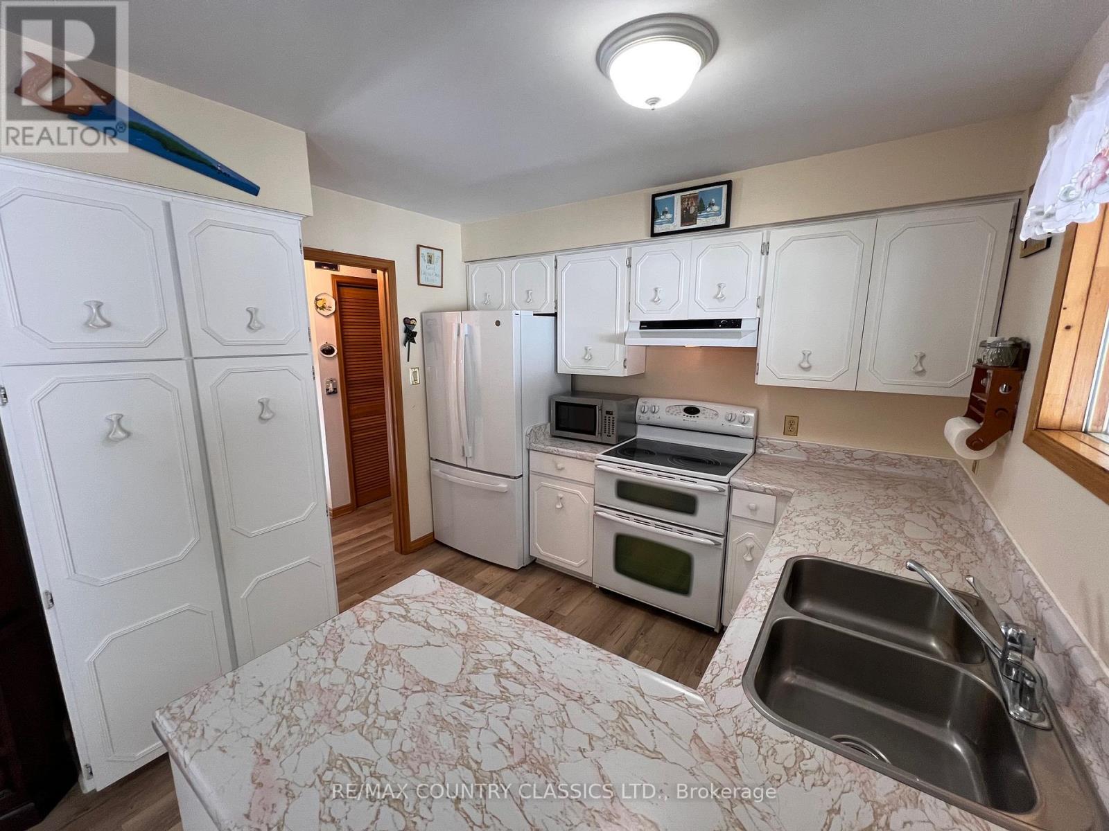 3559 South Baptiste Lake Road, Highlands East (Cardiff Ward), Ontario  K0L 2A0 - Photo 13 - X12537520