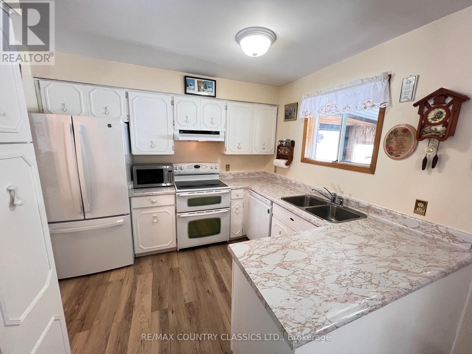 3559 South Baptiste Lake Road, Highlands East (Cardiff Ward), Ontario  K0L 2A0 - Photo 14 - X12537520