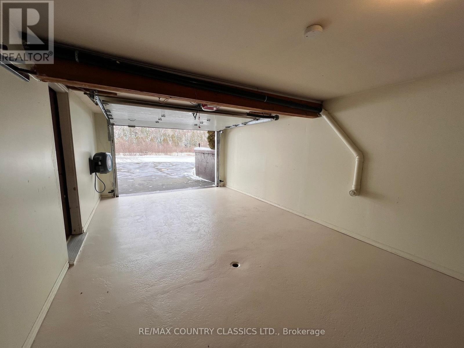 3559 South Baptiste Lake Road, Highlands East (Cardiff Ward), Ontario  K0L 2A0 - Photo 26 - X12537520