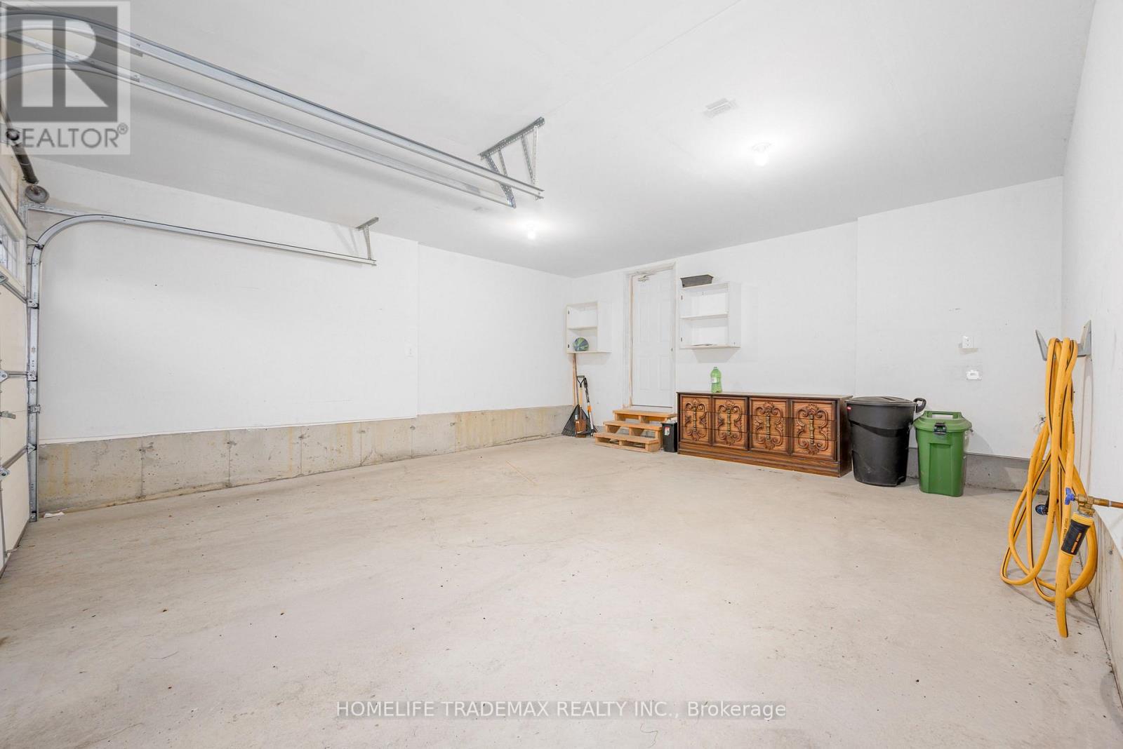 29 Hennessey Crescent, Kawartha Lakes (Lindsay), Ontario  K9V 0P3 - Photo 11 - X12537930