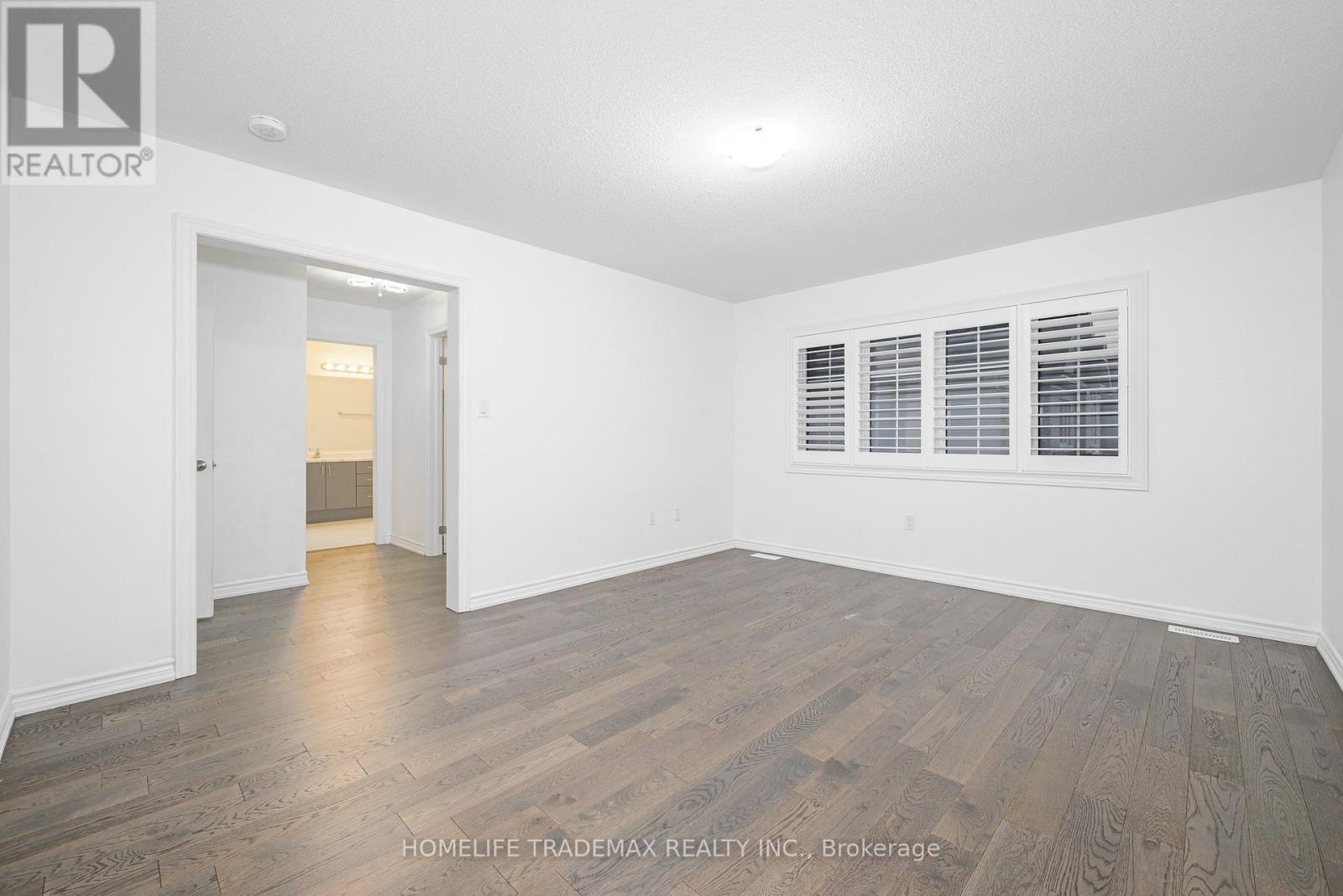 29 Hennessey Crescent, Kawartha Lakes (Lindsay), Ontario  K9V 0P3 - Photo 24 - X12537930