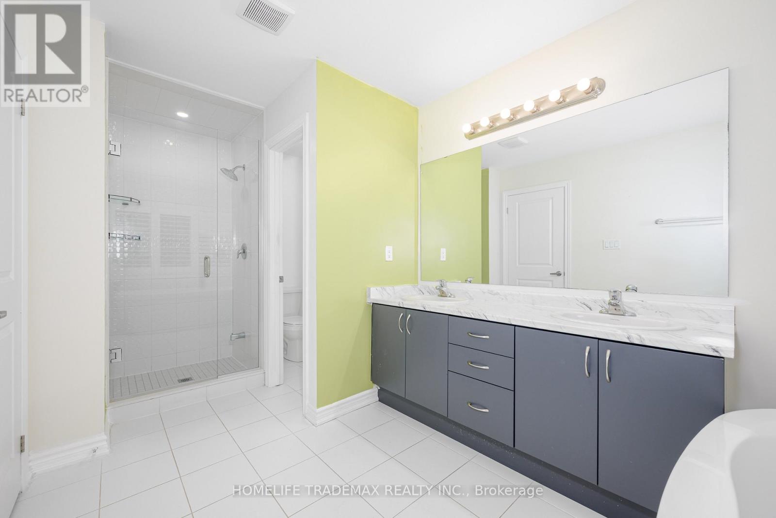 29 Hennessey Crescent, Kawartha Lakes (Lindsay), Ontario  K9V 0P3 - Photo 26 - X12537930