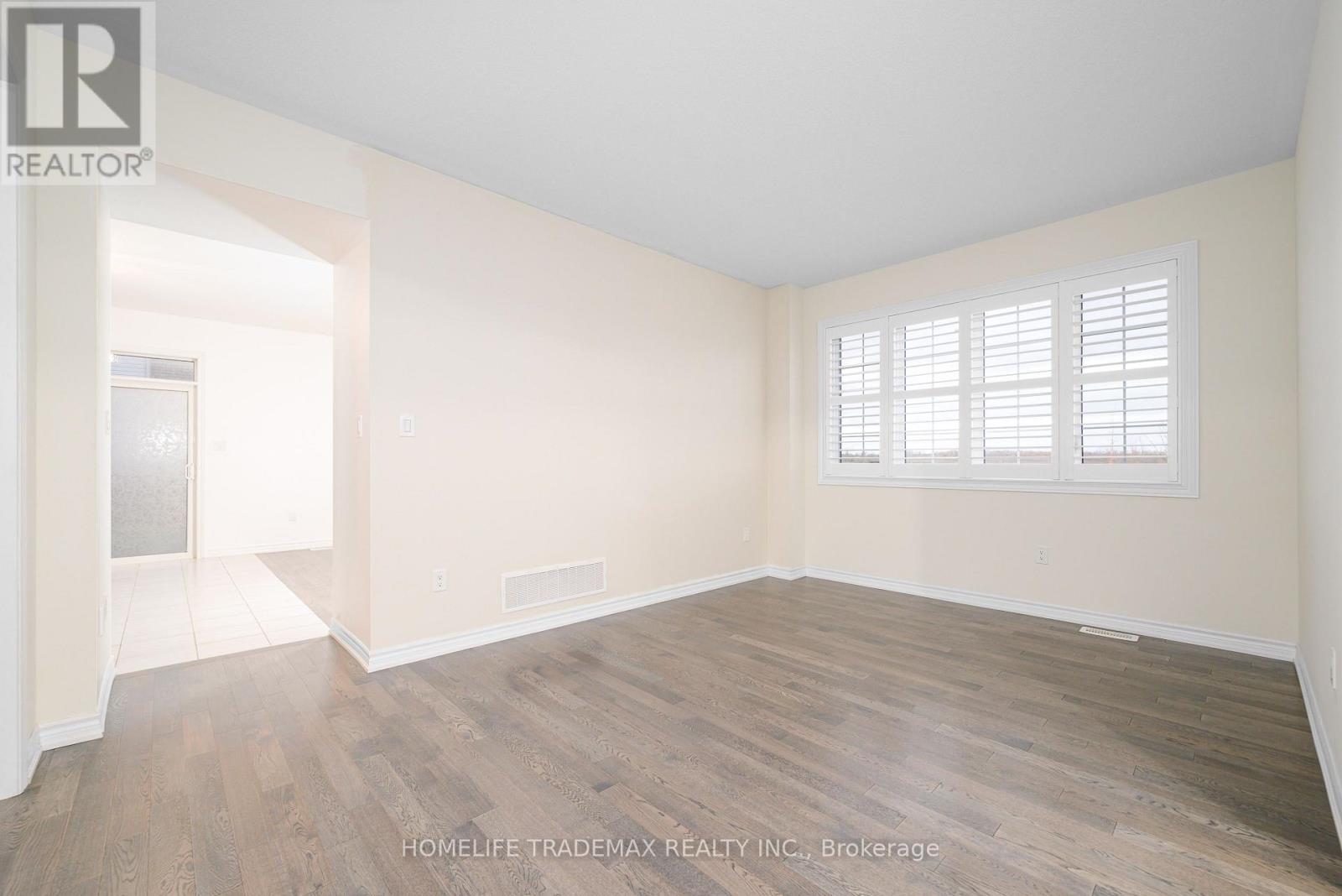 29 Hennessey Crescent, Kawartha Lakes (Lindsay), Ontario  K9V 0P3 - Photo 35 - X12537930