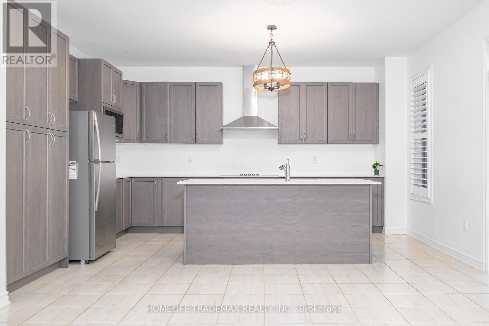 29 Hennessey Crescent, Kawartha Lakes (Lindsay), Ontario  K9V 0P3 - Photo 37 - X12537930