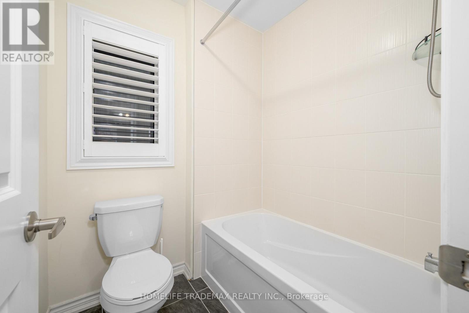 29 Hennessey Crescent, Kawartha Lakes (Lindsay), Ontario  K9V 0P3 - Photo 43 - X12537930