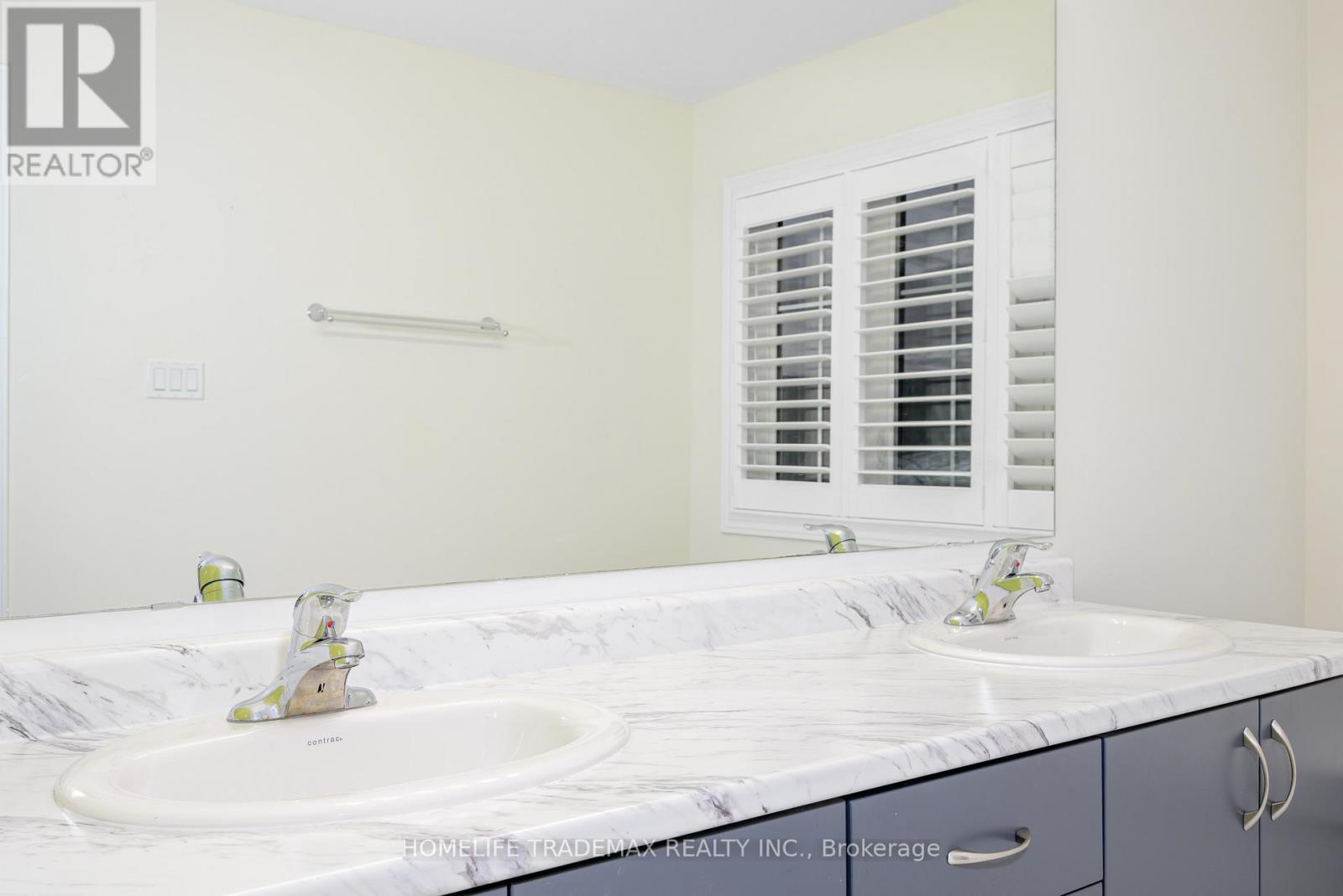 29 Hennessey Crescent, Kawartha Lakes (Lindsay), Ontario  K9V 0P3 - Photo 47 - X12537930