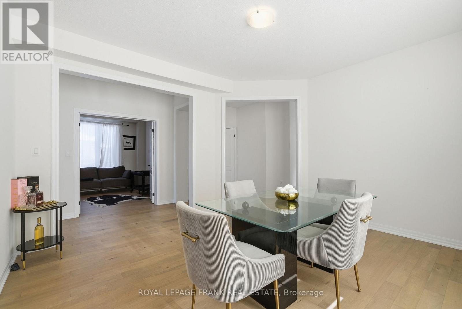 11 Fisher Road, Kawartha Lakes (Lindsay), Ontario  K9V 0P8 - Photo 11 - X12538368