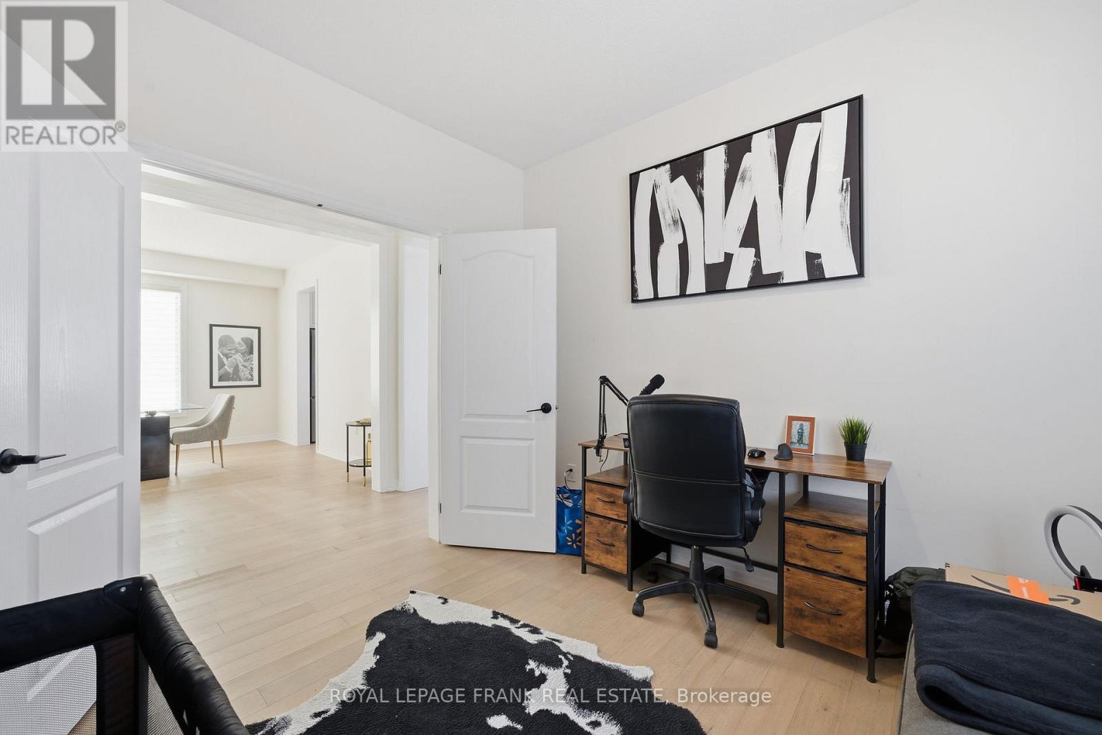 11 Fisher Road, Kawartha Lakes (Lindsay), Ontario  K9V 0P8 - Photo 14 - X12538368