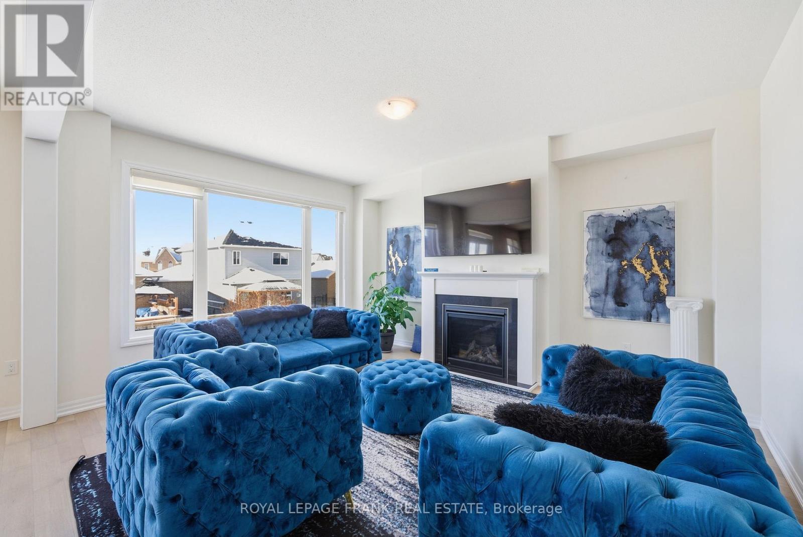 11 Fisher Road, Kawartha Lakes (Lindsay), Ontario  K9V 0P8 - Photo 15 - X12538368