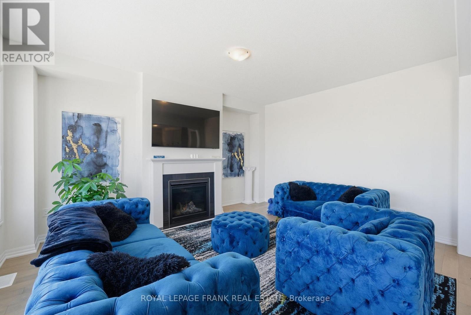 11 Fisher Road, Kawartha Lakes (Lindsay), Ontario  K9V 0P8 - Photo 17 - X12538368