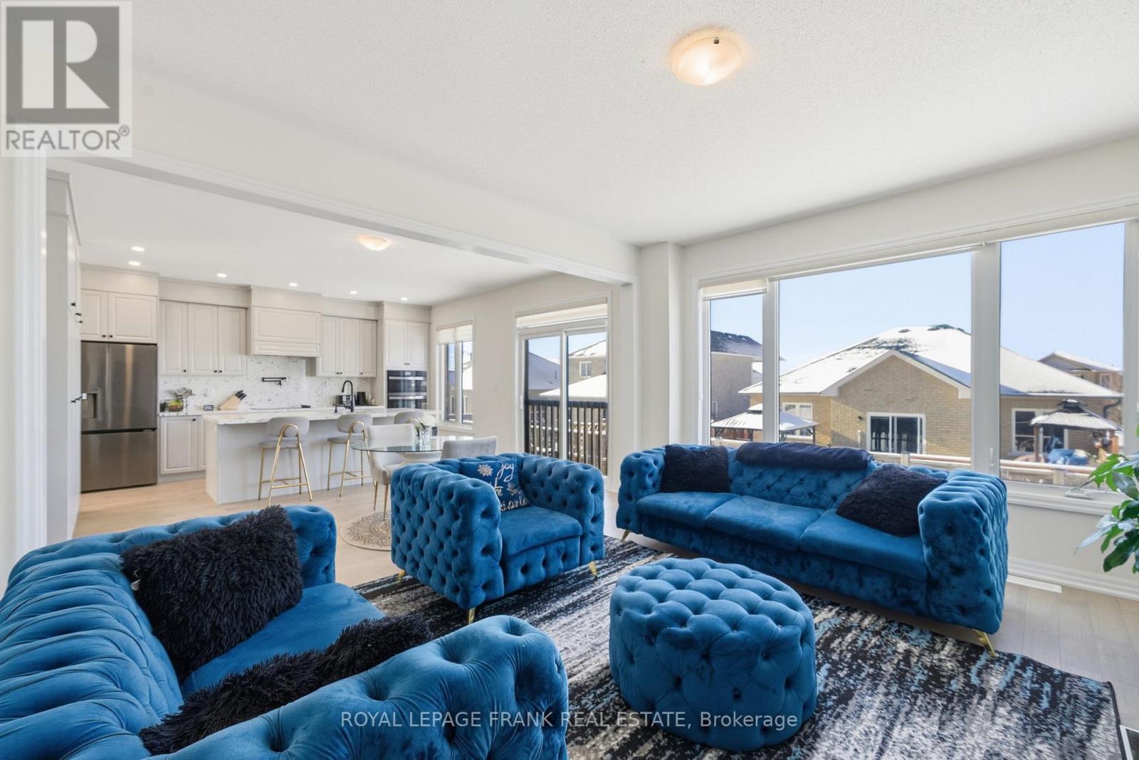 11 Fisher Road, Kawartha Lakes (Lindsay), Ontario  K9V 0P8 - Photo 18 - X12538368