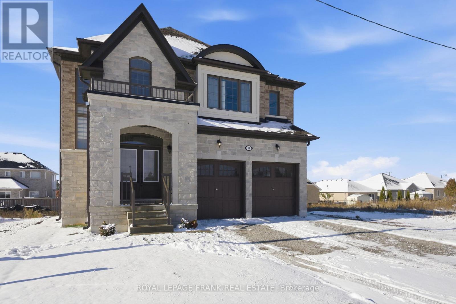 11 Fisher Road, Kawartha Lakes (Lindsay), Ontario  K9V 0P8 - Photo 2 - X12538368