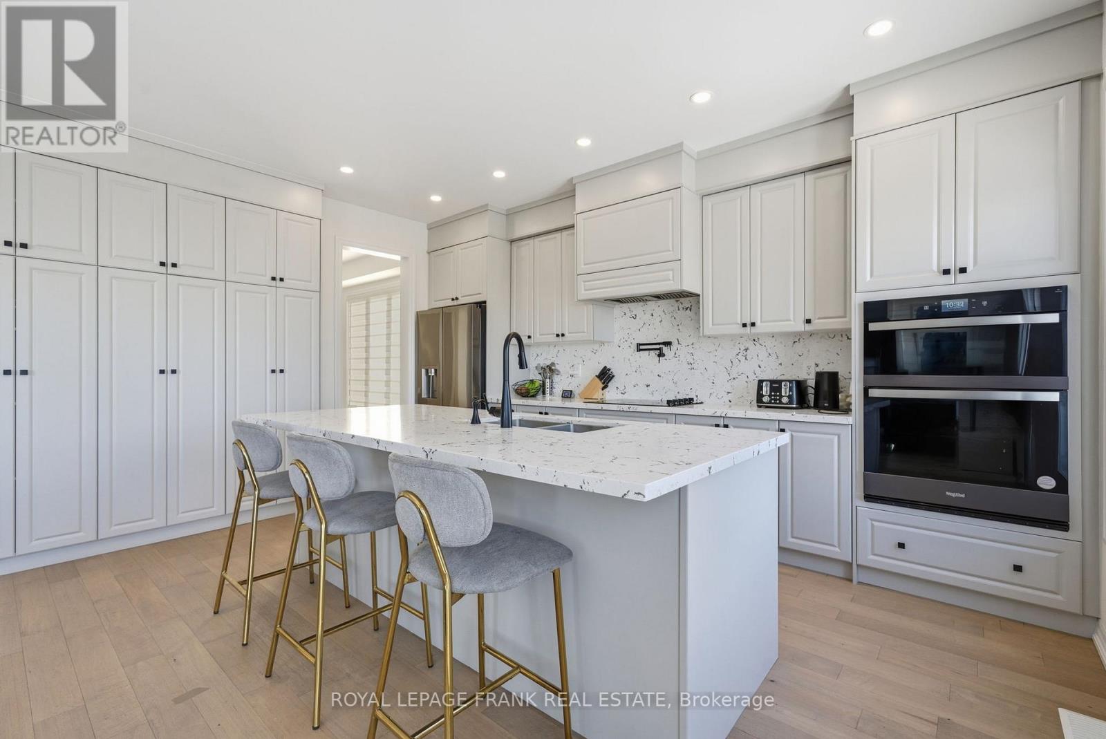 11 Fisher Road, Kawartha Lakes (Lindsay), Ontario  K9V 0P8 - Photo 21 - X12538368