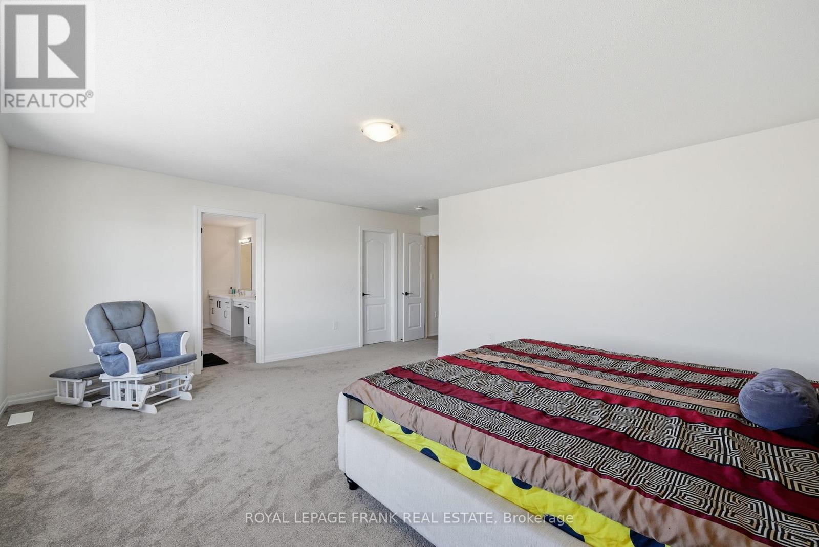 11 Fisher Road, Kawartha Lakes (Lindsay), Ontario  K9V 0P8 - Photo 39 - X12538368