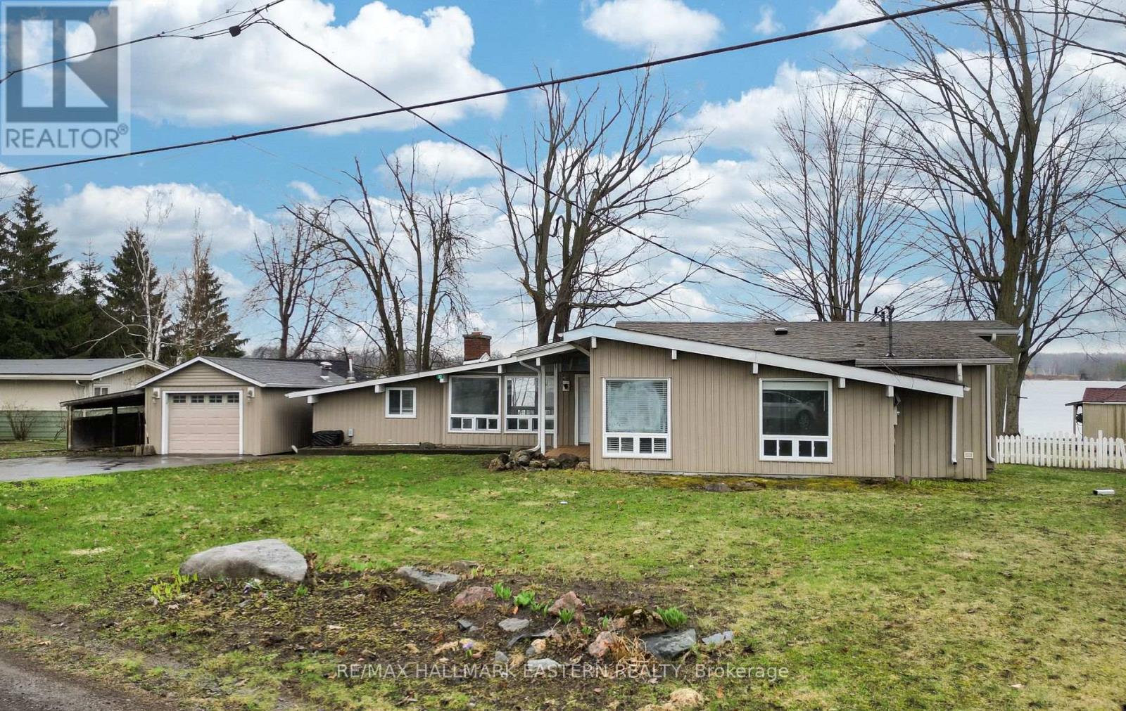 30 Edgewater Drive, Selwyn, Ontario  K0L 1T0 - Photo 3 - X12538466