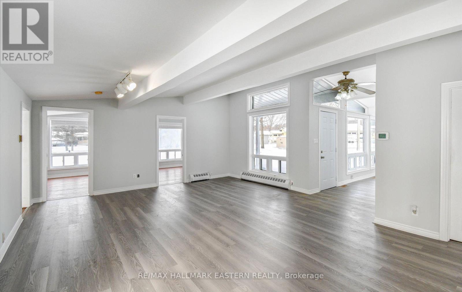 30 Edgewater Drive, Selwyn, Ontario  K0L 1T0 - Photo 5 - X12538466