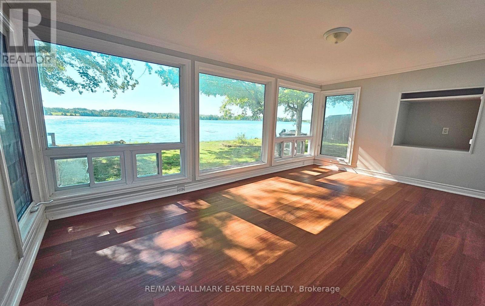 30 Edgewater Drive, Selwyn, Ontario  K0L 1T0 - Photo 9 - X12538466