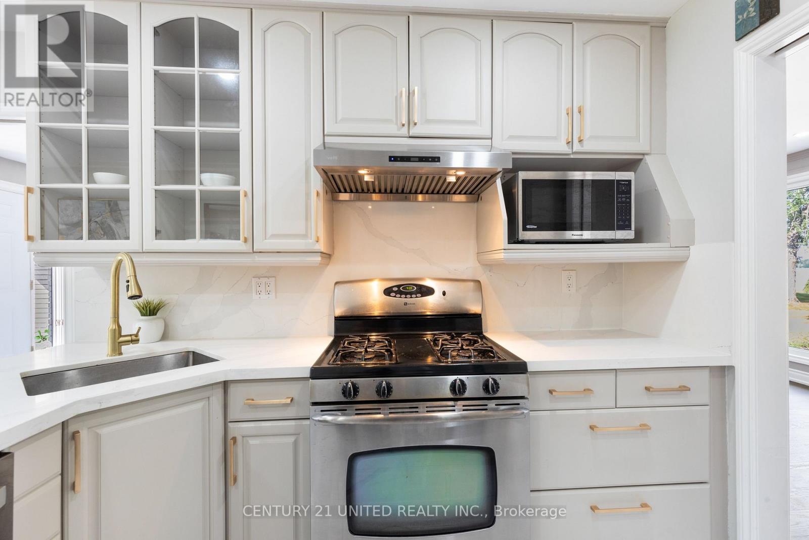 1143 Connaught Drive, Selwyn, Ontario  K0L 1T0 - Photo 15 - X12538662