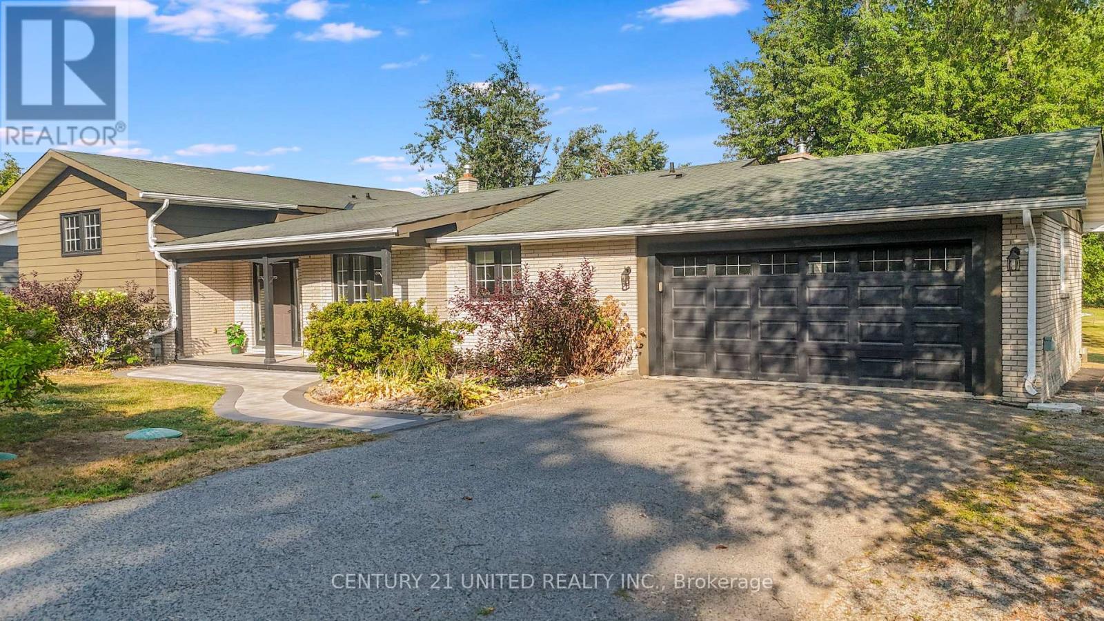 1143 Connaught Drive, Selwyn, Ontario  K0L 1T0 - Photo 2 - X12538662