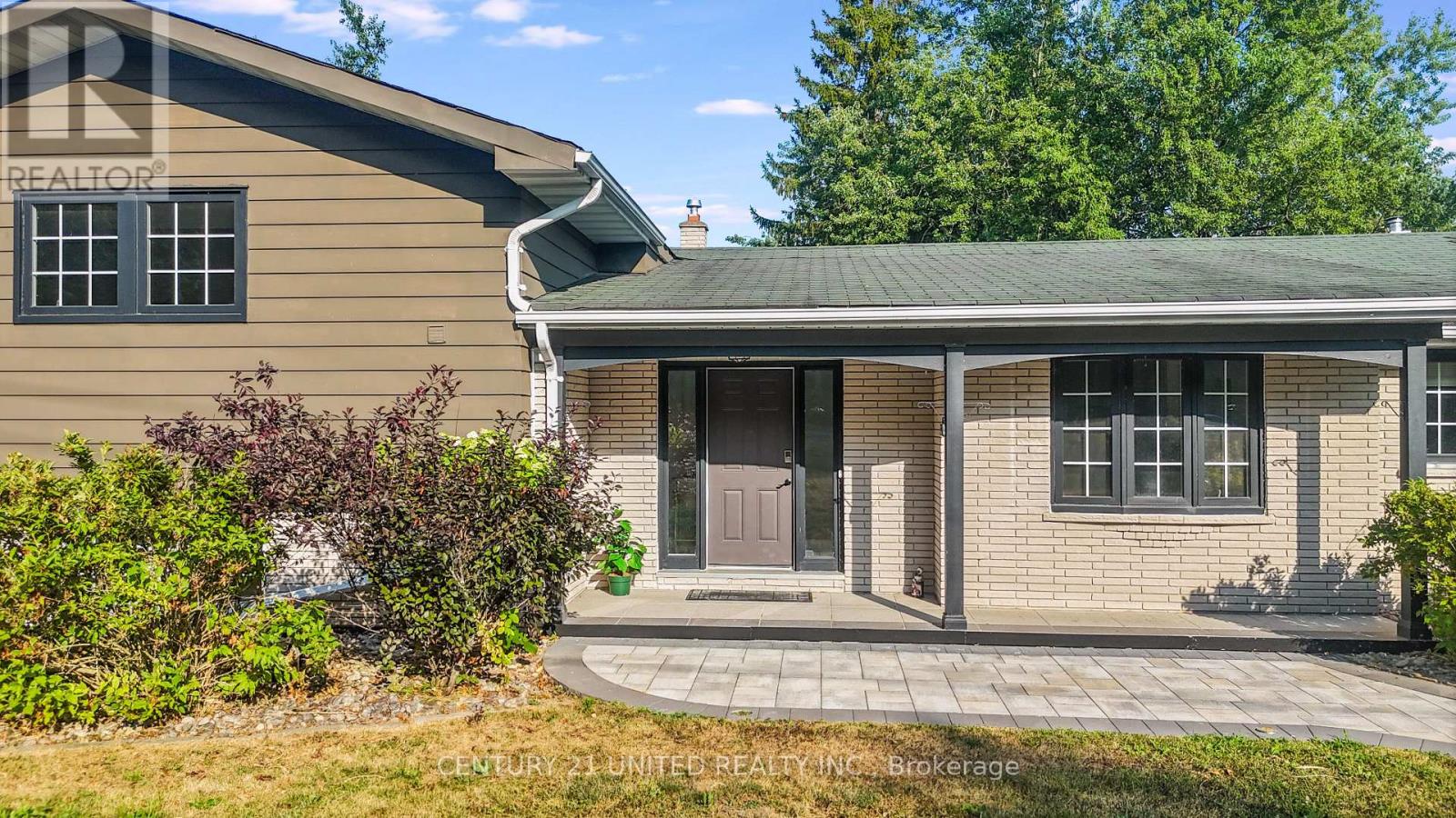 1143 Connaught Drive, Selwyn, Ontario  K0L 1T0 - Photo 4 - X12538662