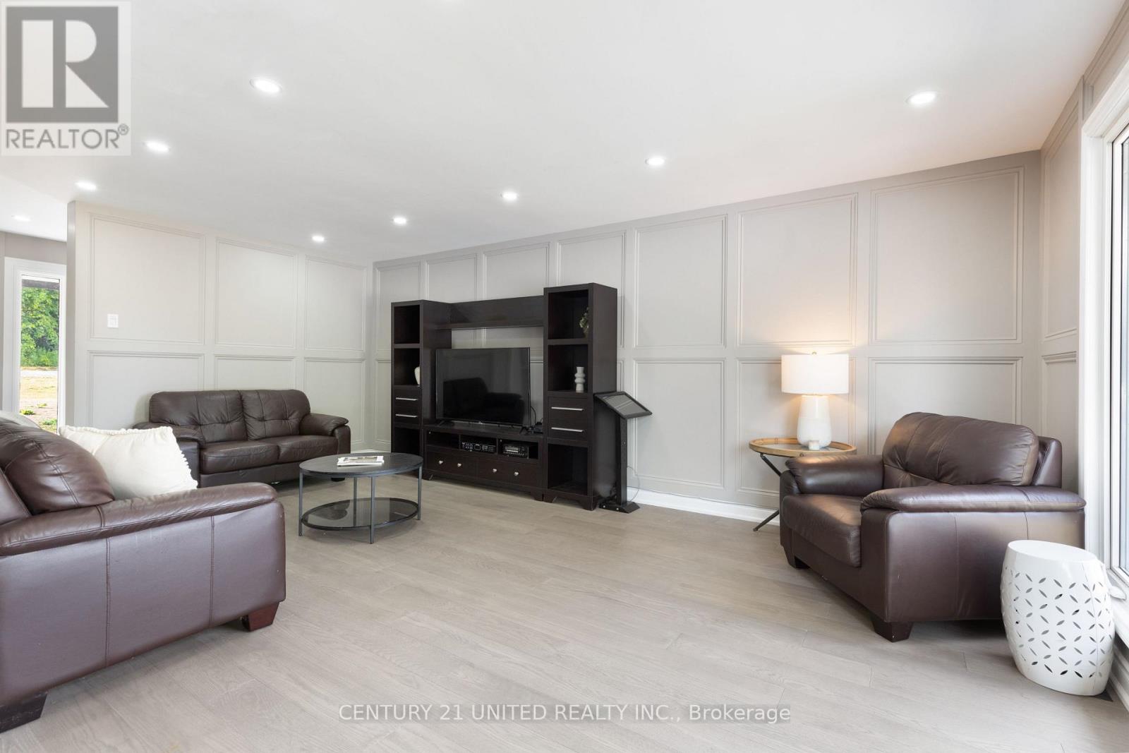 1143 Connaught Drive, Selwyn, Ontario  K0L 1T0 - Photo 8 - X12538662