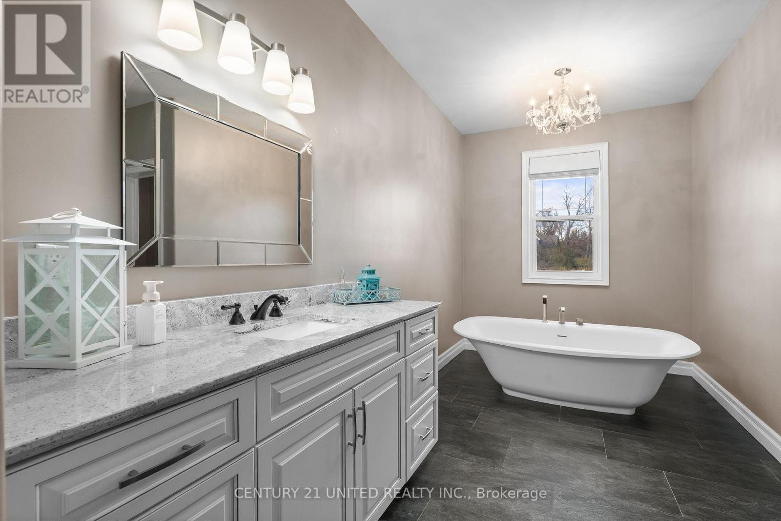 73 Maple Ridge Drive, Kawartha Lakes (Emily), Ontario  K0L 2W0 - Photo 27 - X12538720