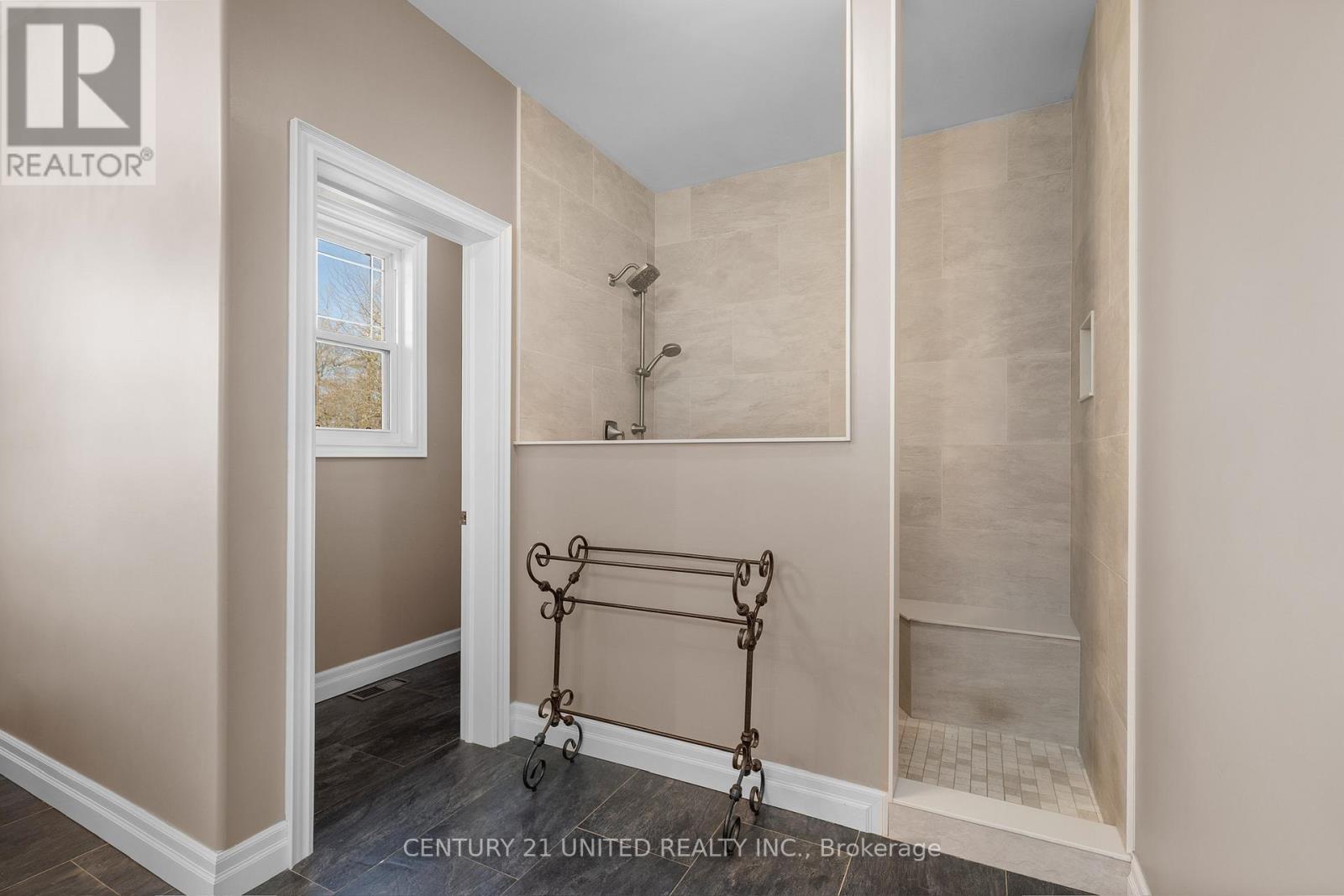 73 Maple Ridge Drive, Kawartha Lakes (Emily), Ontario  K0L 2W0 - Photo 28 - X12538720