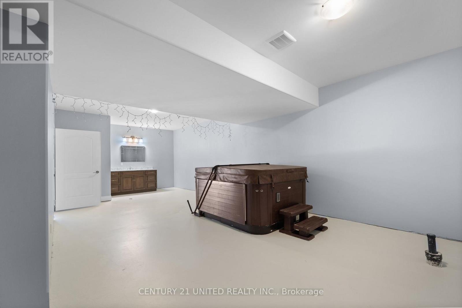 73 Maple Ridge Drive, Kawartha Lakes (Emily), Ontario  K0L 2W0 - Photo 43 - X12538720