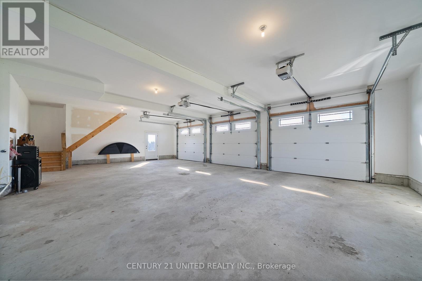 73 Maple Ridge Drive, Kawartha Lakes (Emily), Ontario  K0L 2W0 - Photo 46 - X12538720