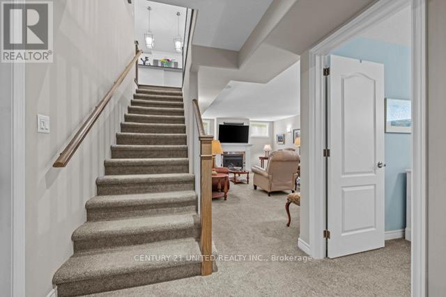 160 - 301 Carnegie Avenue, Peterborough (Northcrest Ward 5), Ontario  K9L 0E9 - Photo 10 - X12538860