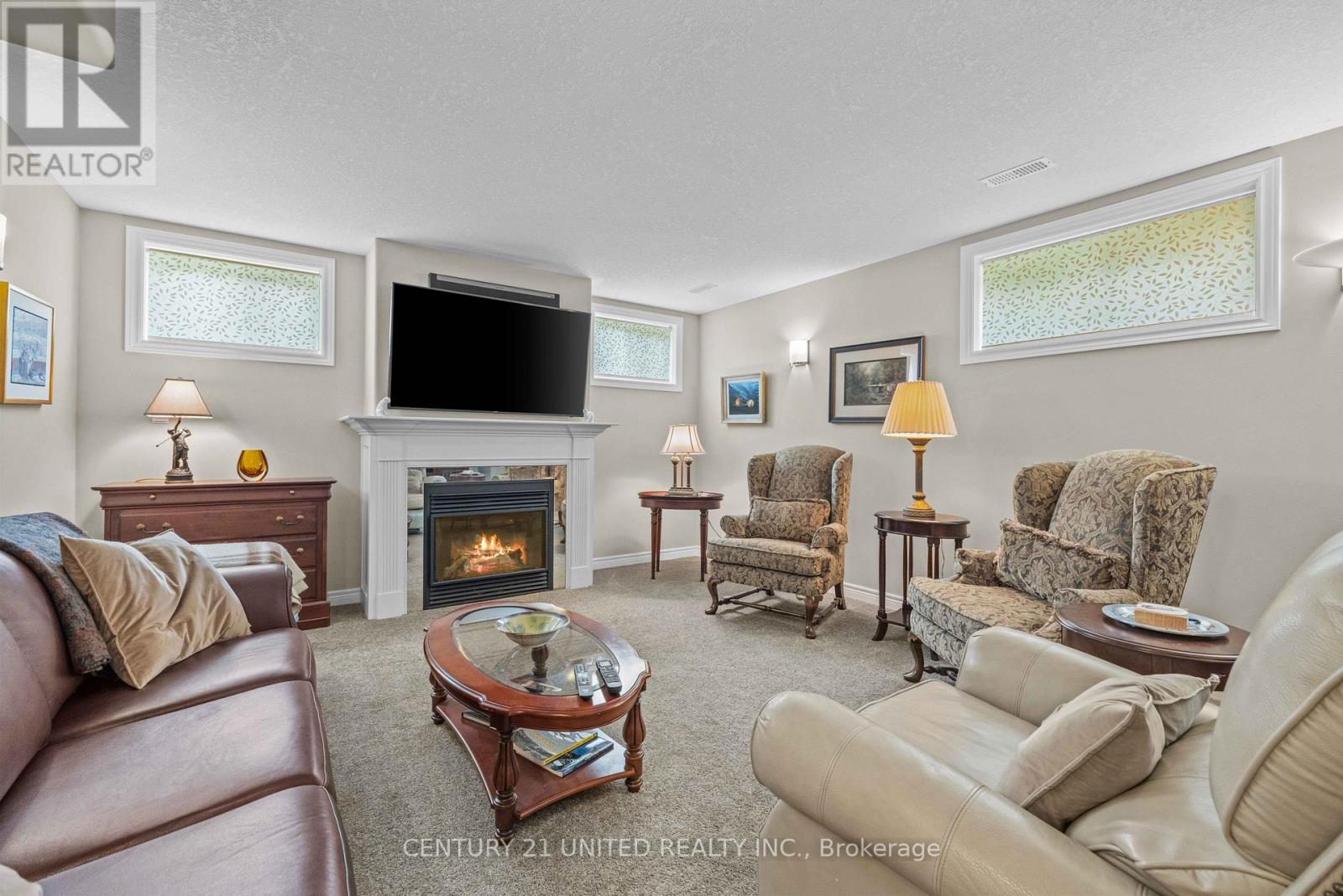 160 - 301 Carnegie Avenue, Peterborough (Northcrest Ward 5), Ontario  K9L 0E9 - Photo 12 - X12538860