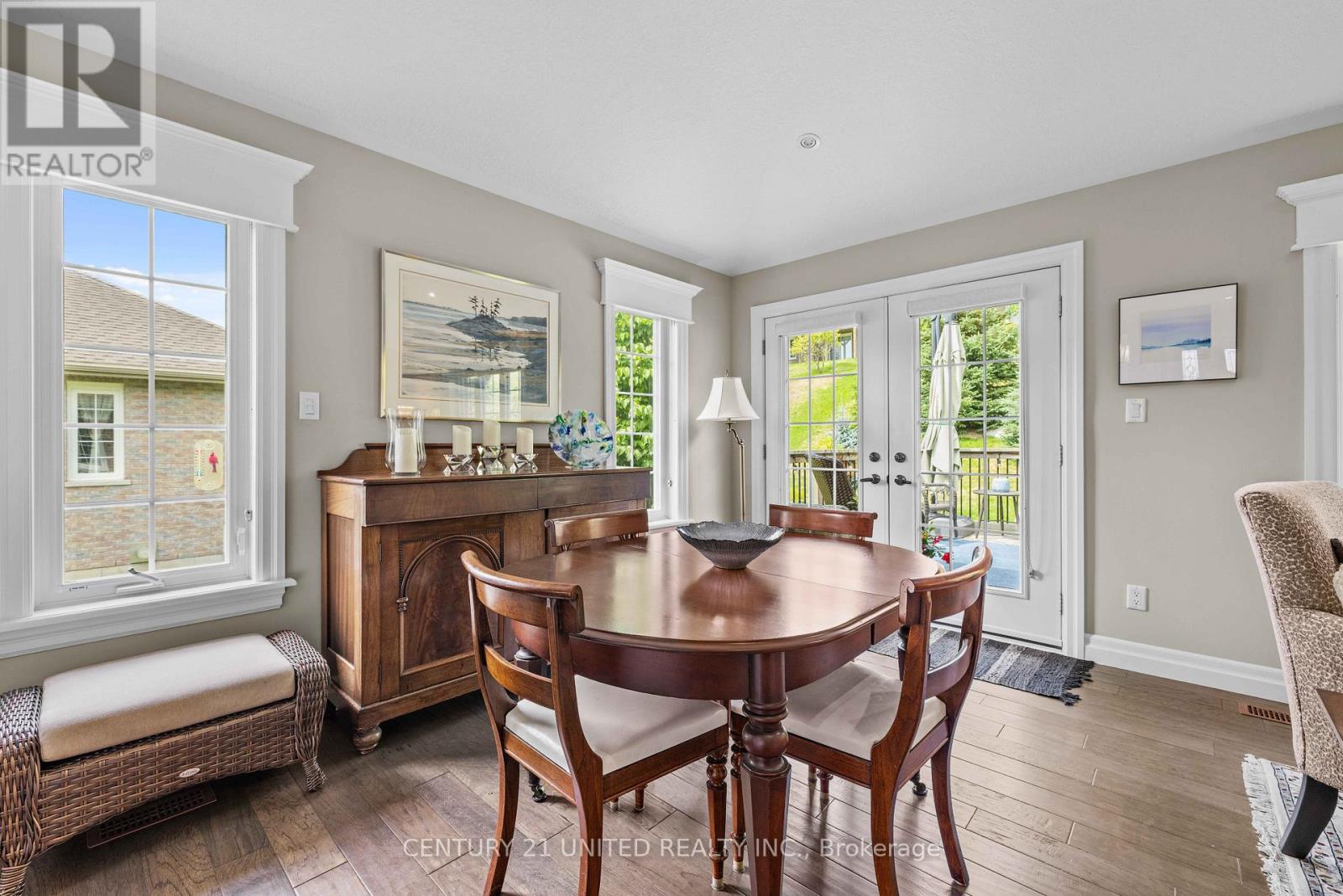 160 - 301 Carnegie Avenue, Peterborough (Northcrest Ward 5), Ontario  K9L 0E9 - Photo 5 - X12538860