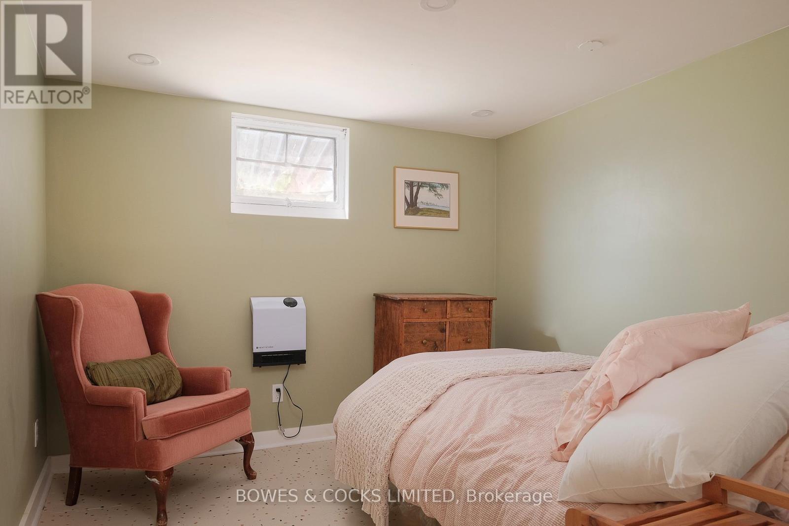 705 Young Street, Peterborough (Otonabee Ward 1), Ontario  K9J 3A3 - Photo 19 - X12539054