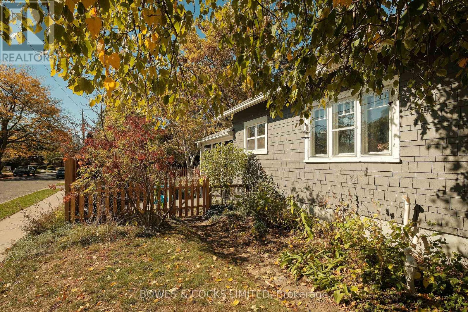 705 Young Street, Peterborough (Otonabee Ward 1), Ontario  K9J 3A3 - Photo 23 - X12539054