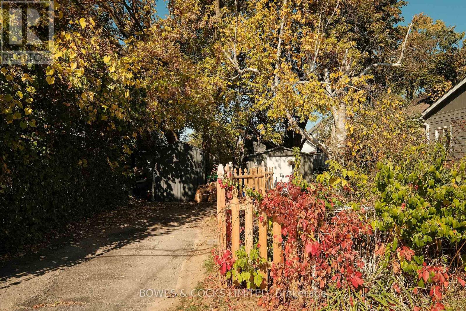 705 Young Street, Peterborough (Otonabee Ward 1), Ontario  K9J 3A3 - Photo 24 - X12539054