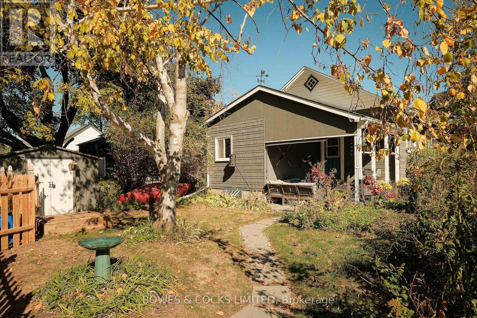 705 Young Street, Peterborough (Otonabee Ward 1), Ontario  K9J 3A3 - Photo 25 - X12539054