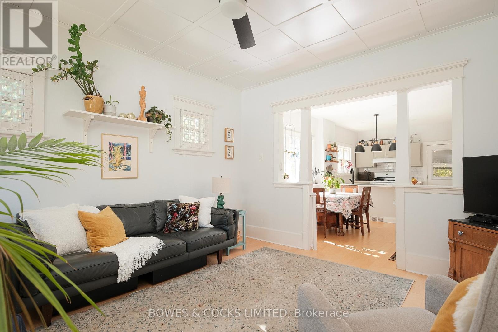 705 Young Street, Peterborough (Otonabee Ward 1), Ontario  K9J 3A3 - Photo 5 - X12539054