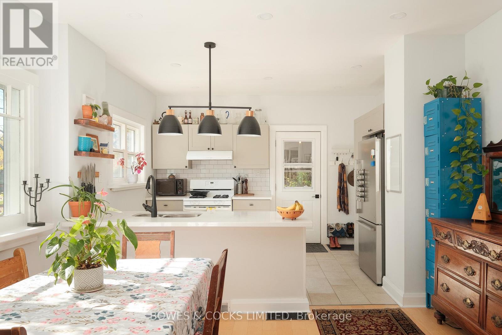 705 Young Street, Peterborough (Otonabee Ward 1), Ontario  K9J 3A3 - Photo 7 - X12539054