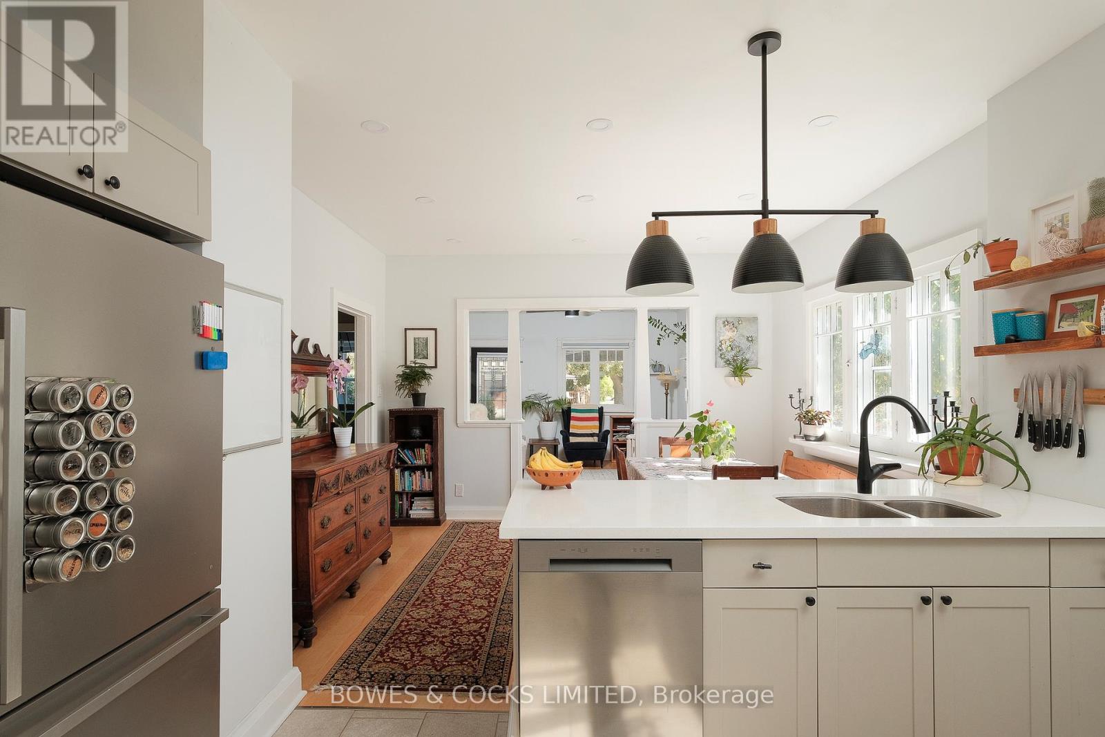 705 Young Street, Peterborough (Otonabee Ward 1), Ontario  K9J 3A3 - Photo 9 - X12539054