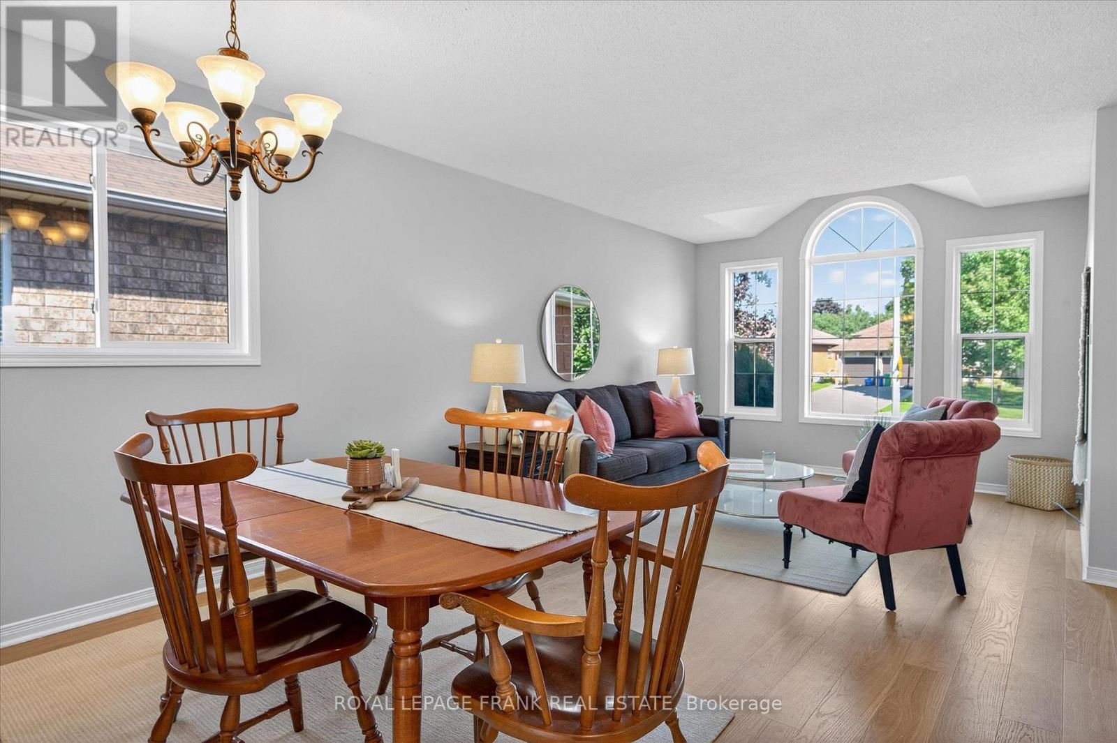 3075 Westridge Boulevard, Peterborough (Monaghan Ward 2), Ontario  K9K 2K5 - Photo 7 - X12539198