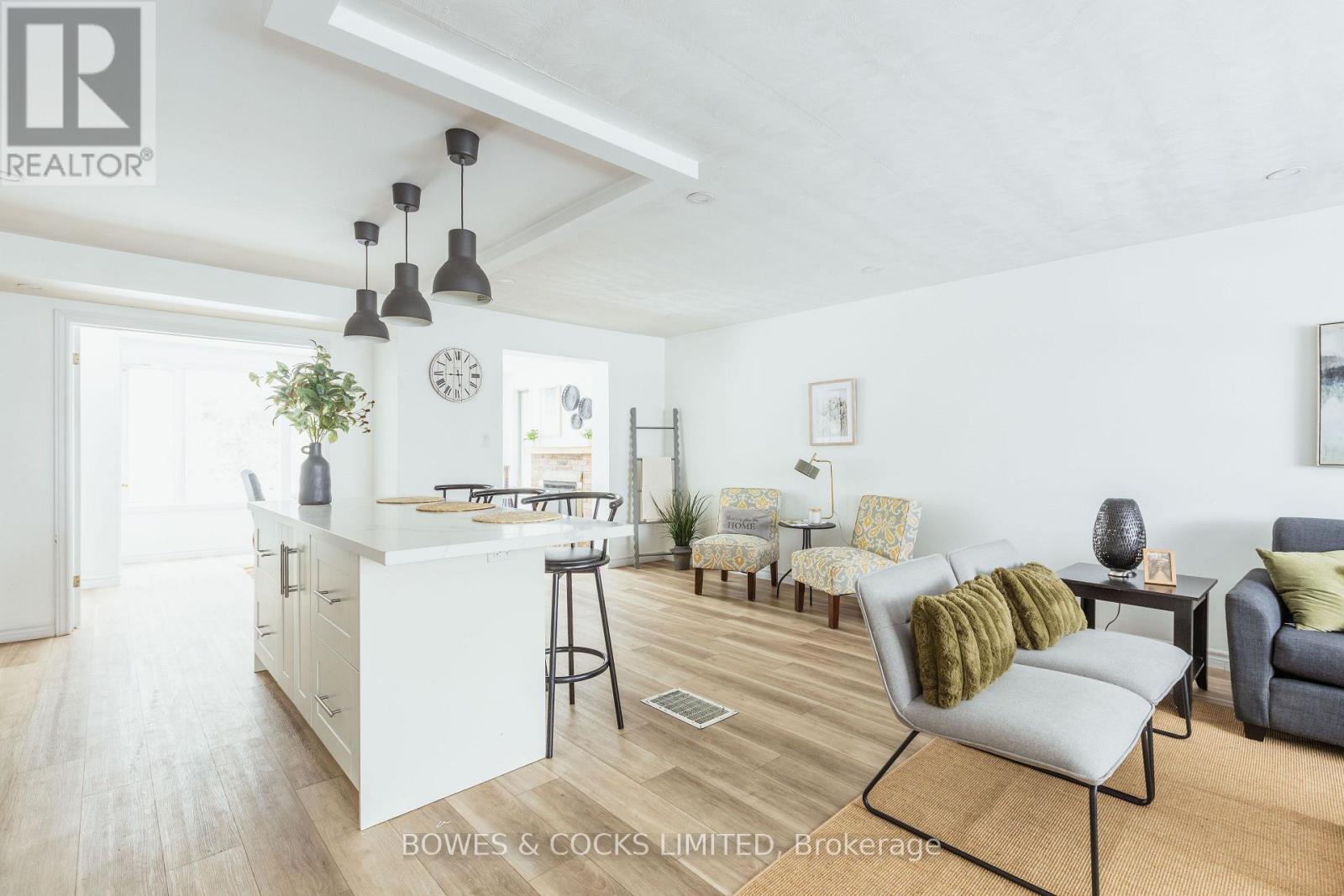 1283 Amundsen Avenue, Peterborough (Northcrest Ward 5), Ontario  K9H 6T5 - Photo 11 - X12539686