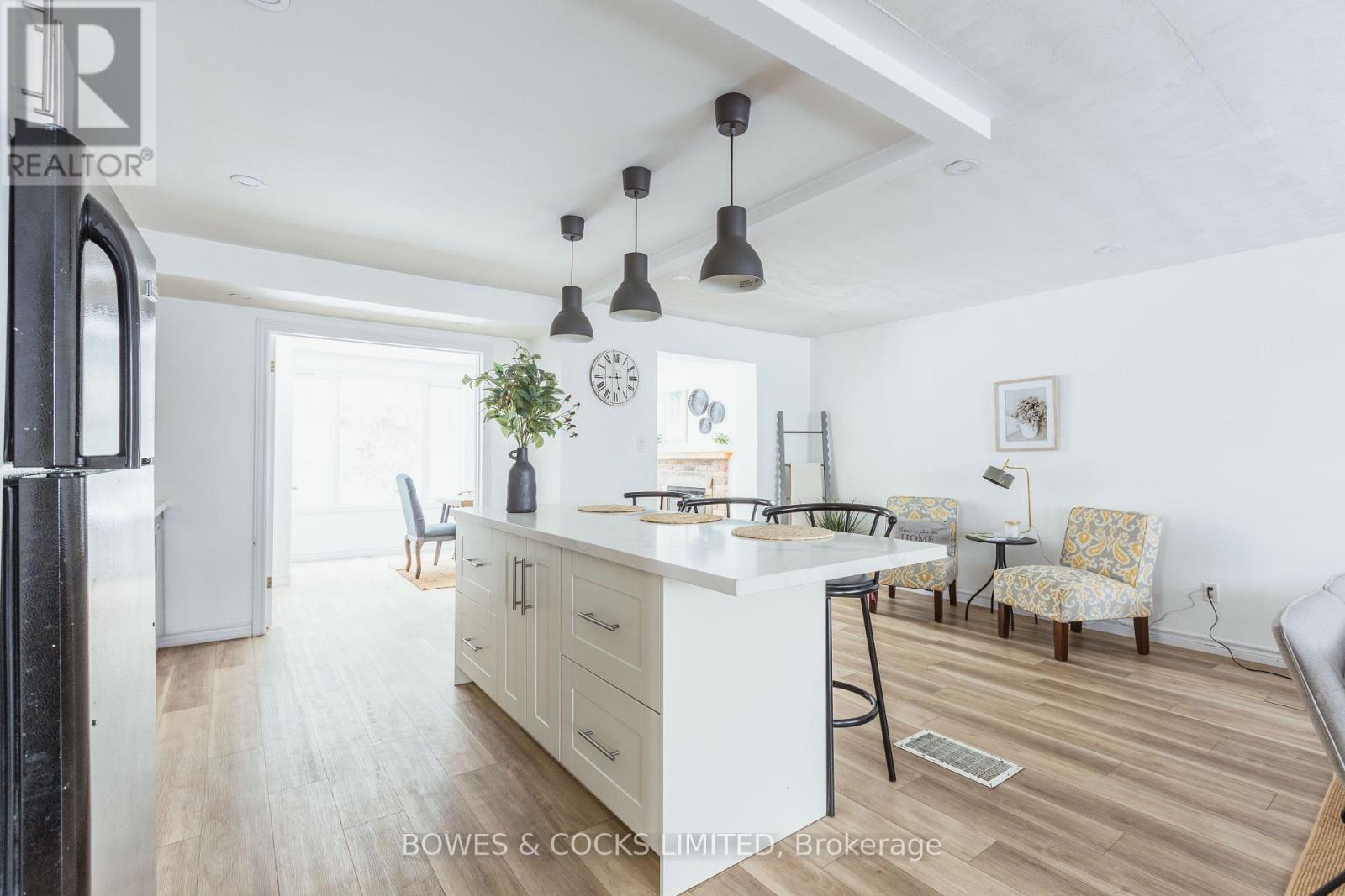 1283 Amundsen Avenue, Peterborough (Northcrest Ward 5), Ontario  K9H 6T5 - Photo 14 - X12539686