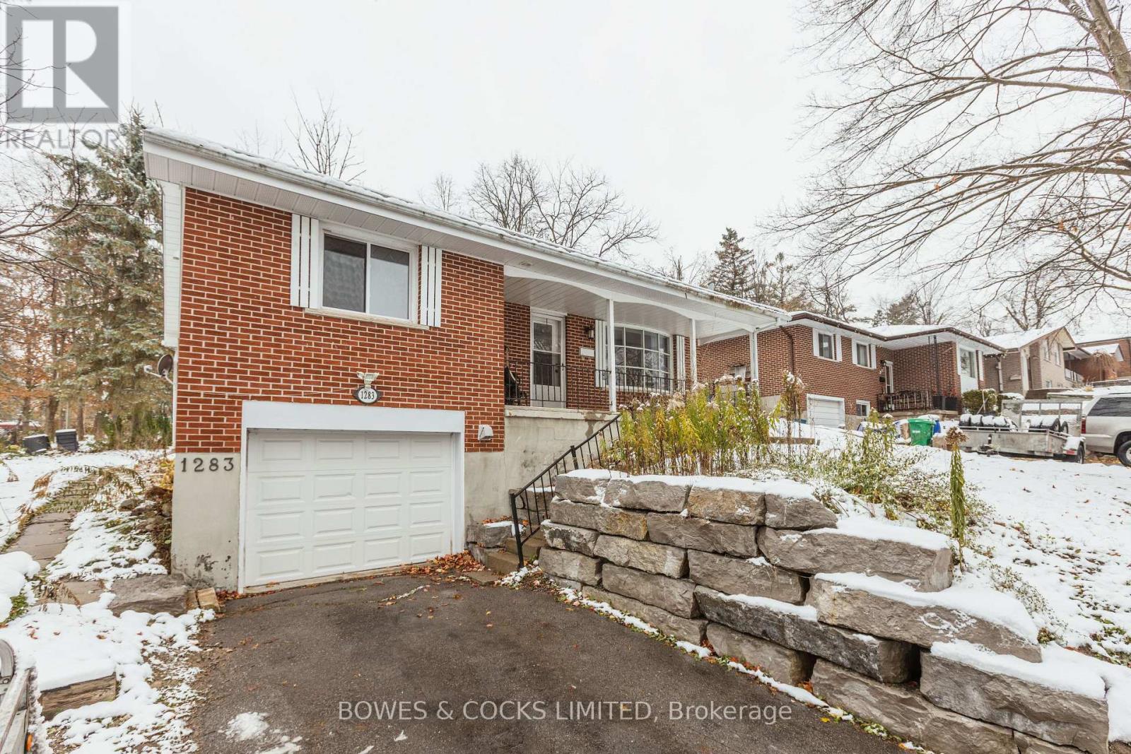 1283 Amundsen Avenue, Peterborough (Northcrest Ward 5), Ontario  K9H 6T5 - Photo 2 - X12539686