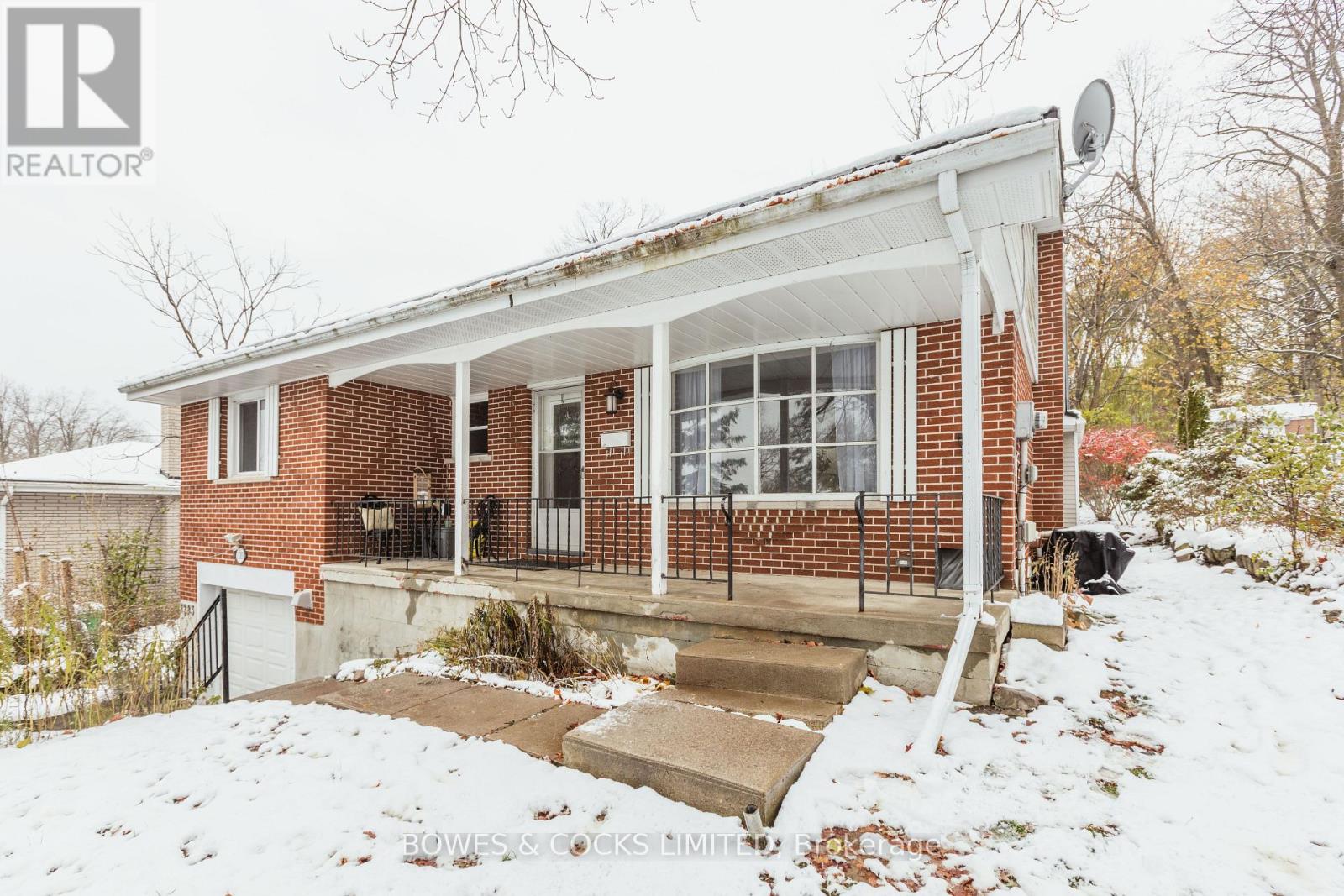 1283 Amundsen Avenue, Peterborough (Northcrest Ward 5), Ontario  K9H 6T5 - Photo 3 - X12539686