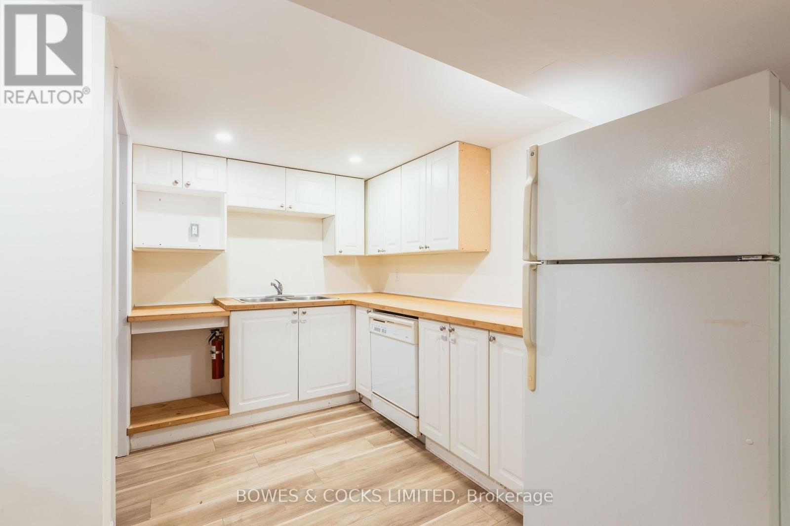 1283 Amundsen Avenue, Peterborough (Northcrest Ward 5), Ontario  K9H 6T5 - Photo 37 - X12539686