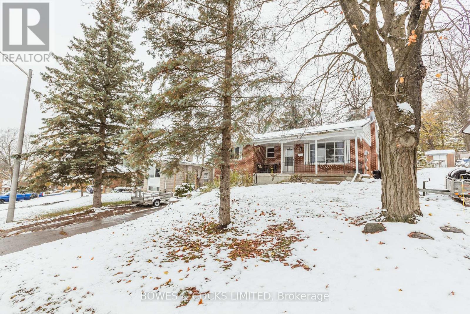 1283 Amundsen Avenue, Peterborough (Northcrest Ward 5), Ontario  K9H 6T5 - Photo 5 - X12539686