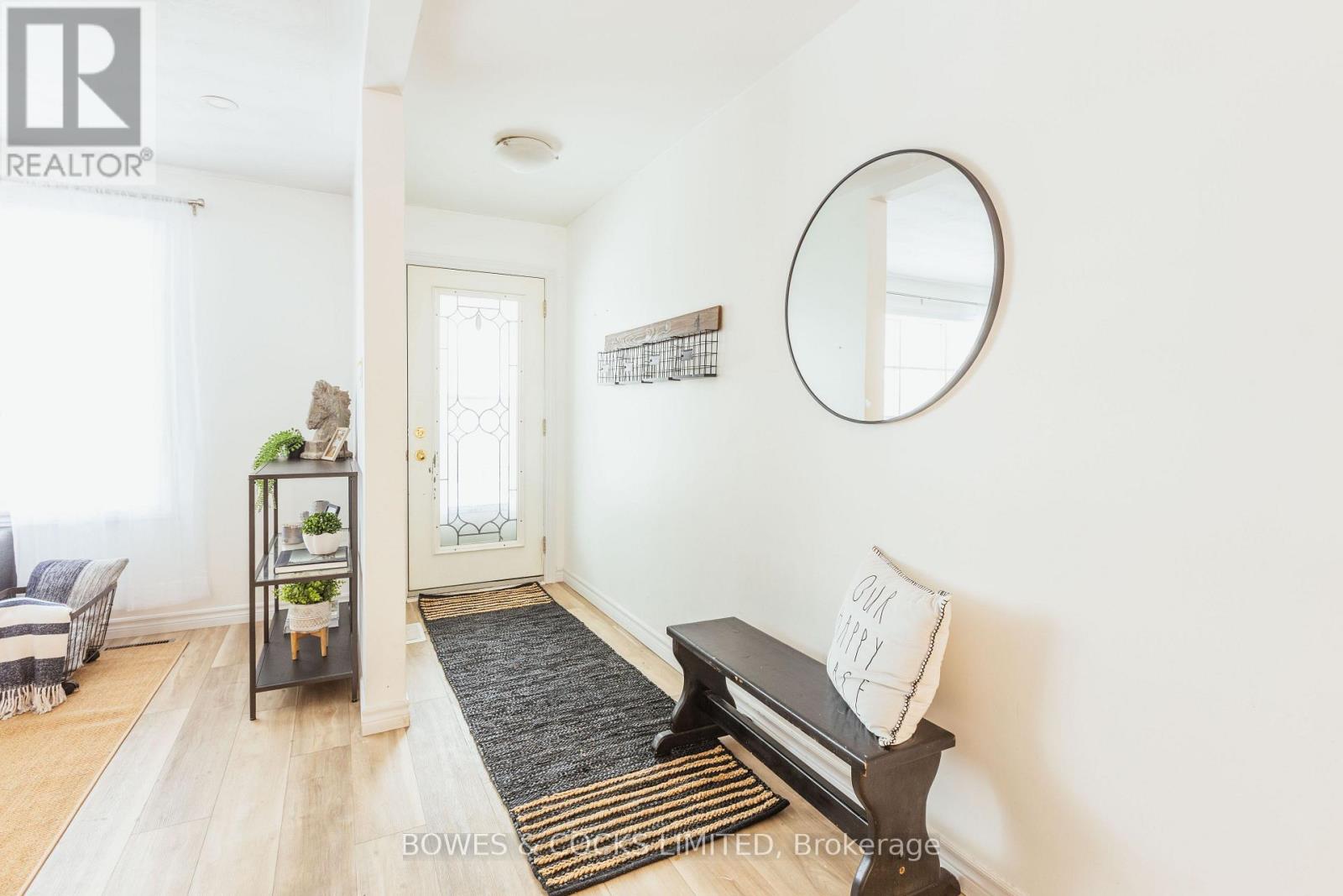 1283 Amundsen Avenue, Peterborough (Northcrest Ward 5), Ontario  K9H 6T5 - Photo 6 - X12539686